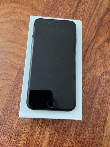 Zdjęcie oferty: Iphone 7 czarny 32 GB