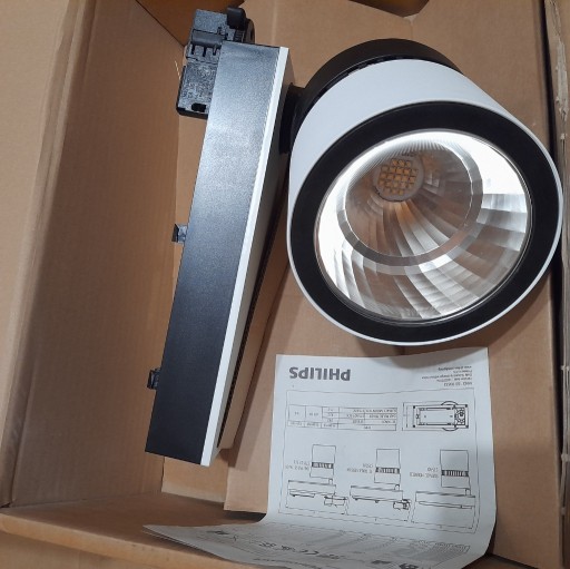 Zdjęcie oferty: PHILIPS ST550T LED 39S/840