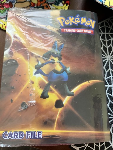 Zdjęcie oferty: Album kolekcjonerski Pokemon z kompletem kart