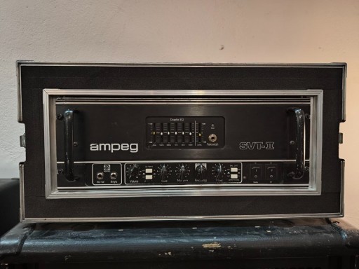 Zdjęcie oferty: Wzmacniacz basowy AMPEG SVT 2 II