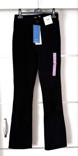 Zdjęcie oferty: Nowe czarne jeansy flare Sinsay rozm. 36 dzwony wysoki stan