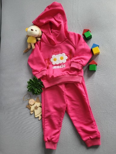 Zdjęcie oferty: Różowy dresik MUSIC. Rozmiar 6-24 m-ce