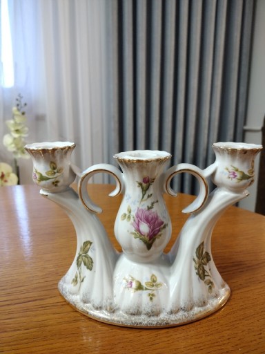 Zdjęcie oferty: Porcelanowy świecznik z Chodzieży w kwiaty