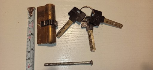 Zdjęcie oferty: Wkładka do zamka Mul-t-lock z zębatką + 3 klucze