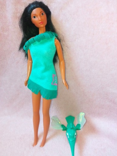 Zdjęcie oferty: Lalka Barbie seria Pocahontas plus ptak 1994