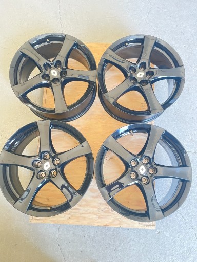 Zdjęcie oferty: Felgi Borbet 5x108 18" ET50 otwór 60,1mn 8Jx18H2