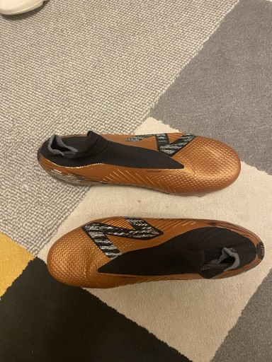 Zdjęcie oferty: Korki New Balance Tekela Pro FG V4