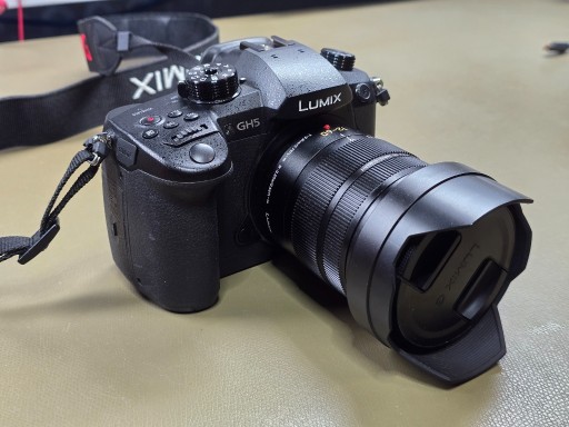 Zdjęcie oferty: Bezlusterkowiec Panasonic DC-GH5 20,3 Mpix 4K czarny + Leica 12-60mm