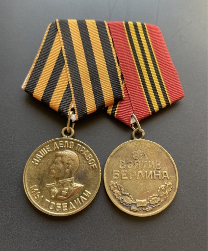 Zdjęcie oferty: Medale ZSRR Za zdobycie Berlina Zwycięstwo nad Niemcami Stalin szpanga