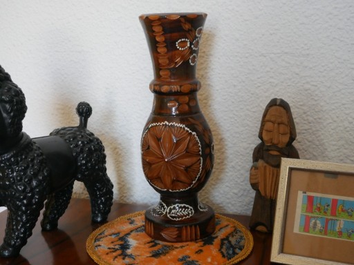 Zdjęcie oferty: Drewniany wazon z jednego kawałka pnia - PRL