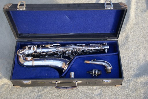 Zdjęcie oferty: saksofon altowy E.BEAUGNIER PARIS 1956 rok