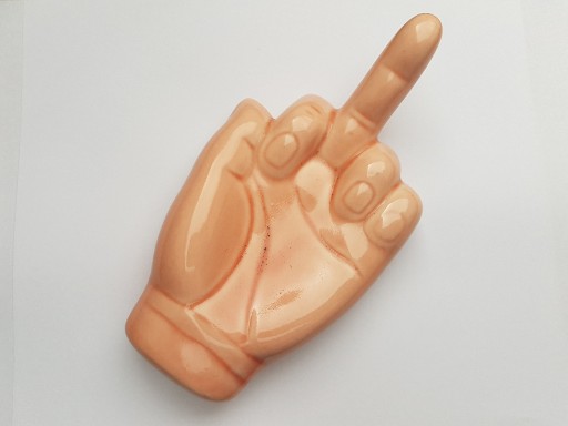 Zdjęcie oferty: Popielniczka ceramiczna "środkowy palec"