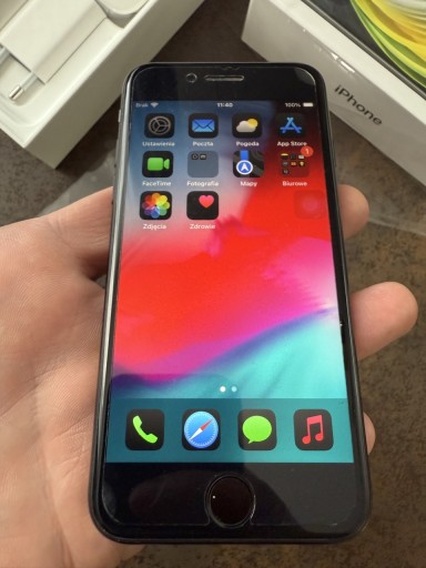 Zdjęcie oferty: iPhone SE Mało używany!
