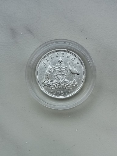 Zdjęcie oferty: Australia 6 pens 1951 r srebro 
