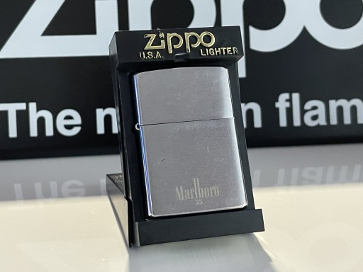 Zdjęcie oferty: Zapalniczka Zippo 1996 Marlboro 25 Pack Brushed