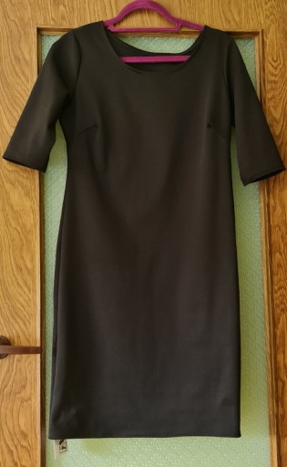 Zdjęcie oferty: Ołówkowa sukienka w rozmiarze 42 nie używana 