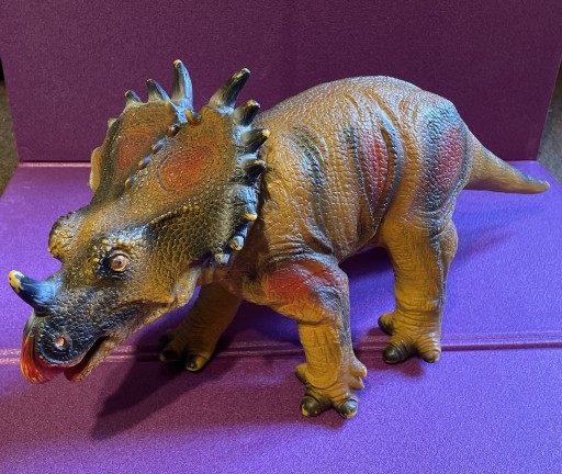 Zdjęcie oferty: Centrozaur figurka gumowy duży 52cm
