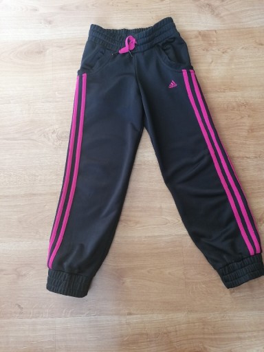 Zdjęcie oferty: Spodnie dresowe dziewczęce Adidas r. 128