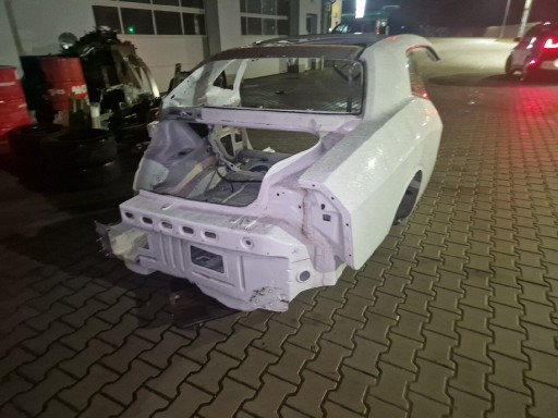 Zdjęcie oferty: Pas tylny dodge challenger 15-22