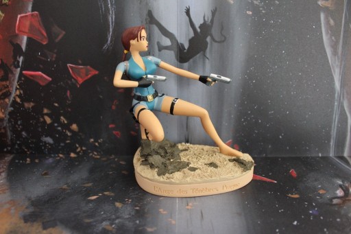Zdjęcie oferty: Lara Croft Tomb Raider Figurka Atlas # Numer 2