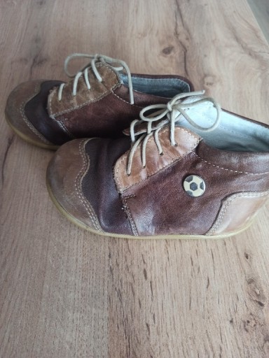 Zdjęcie oferty: Eleganckie buty dla chłopca, rozmiar 22, Kornecki