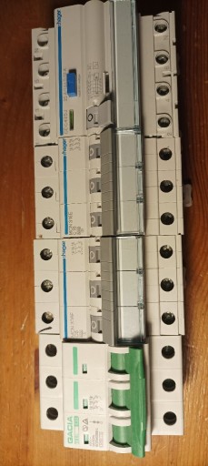 Zdjęcie oferty: Hager MCN 306E, MCN 316E, CDC425J, GACIA SB6L C32 3P