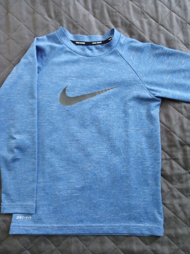 Zdjęcie oferty: Bluzka Nike swim dla chłopca 116-122