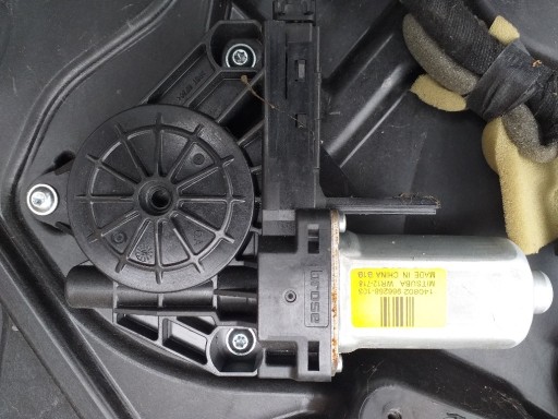 Zdjęcie oferty: VOLVO S60 II V60 Silniczek Szyby 140802 966268-103