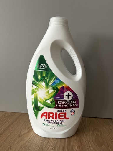 Zdjęcie oferty: Ariel Color 1,7l - 34 prań - płyn do kolorowego