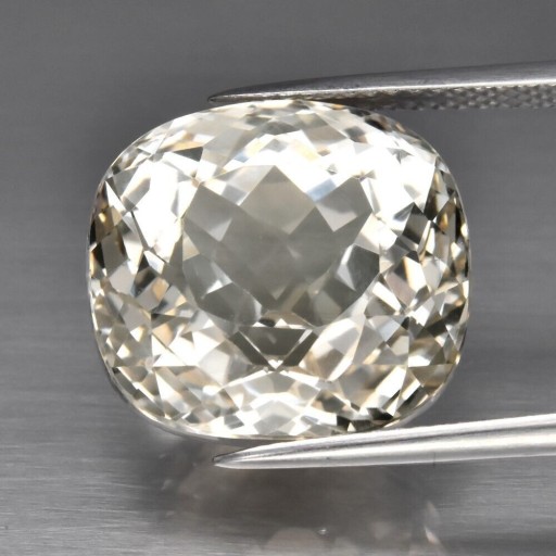 Zdjęcie oferty: Naturalny  Topaz 23ct Certyfikat wycena 9000zl 