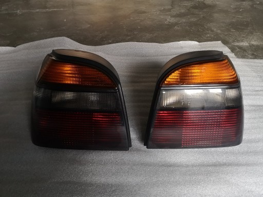 Zdjęcie oferty: Lampy tył golf 3 gt / gti III hella dymione