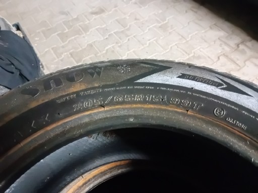 Zdjęcie oferty: Sprzedam opony zimowe 205/65/15r 