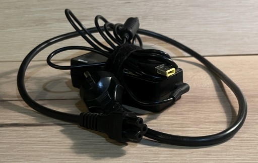 Zdjęcie oferty: Zasilacz LENOVO 20V 65W