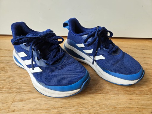 Zdjęcie oferty: Sportowe buty Adidas rozm. 28,5-29