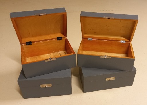 Zdjęcie oferty: 4 stare pudełka skrzynki szkatułki kufry