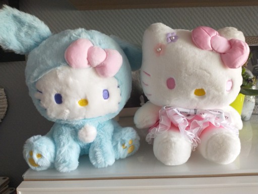 Zdjęcie oferty: Zestaw 2 maskotki Hello Kitty sukienka nowe Sanrio