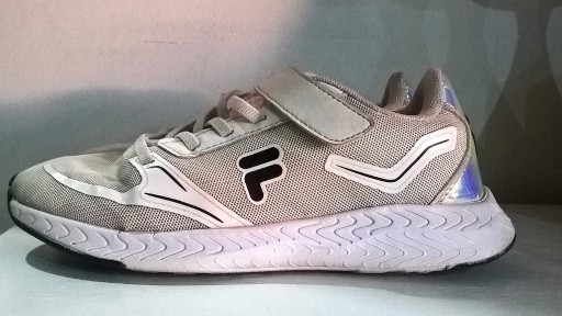 Zdjęcie oferty: Buty damskie FILA adidasy rozmiar 35 odblaskowe