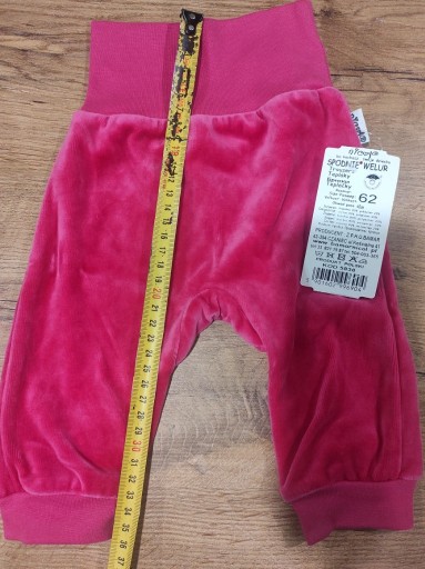 Zdjęcie oferty: Spodnie welurowe różowe dresowe Bamar Nicol 56