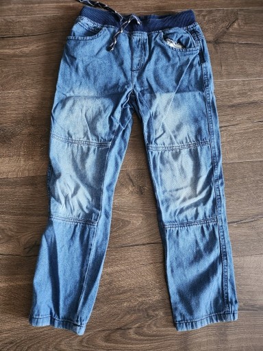 Zdjęcie oferty: Spodnie jeansowe 122