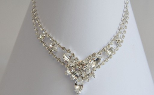 Zdjęcie oferty: Naszyjnik ślubny z kryształami do sukienki ślubnej