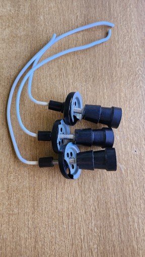 Zdjęcie oferty: Oprawka Gwint E27 Bakelit z przewodem