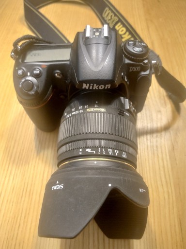 Zdjęcie oferty: Nikon D300 + jasne Sigma 70-200 + 18-50 + lampa