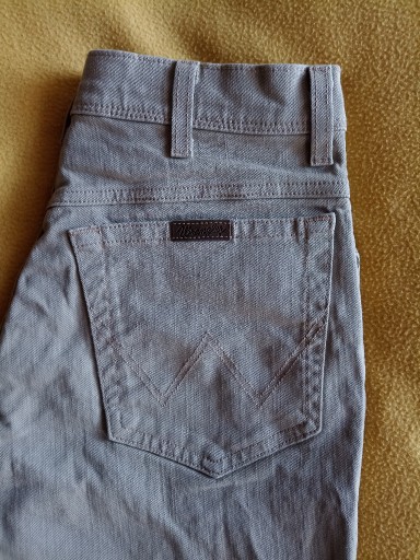 Zdjęcie oferty: Wrangler Regular Fit W31 L30 spodnie męskie