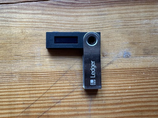 Zdjęcie oferty: Ledger Nano S - sprzętowy portfel kryptowalut