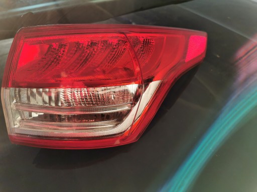 Zdjęcie oferty: Lampa tylna prawa ford kuga II uszkodzona