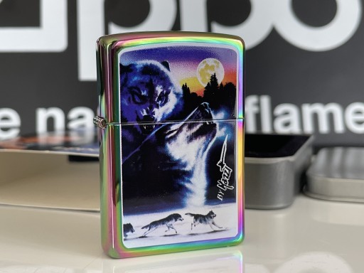 Zdjęcie oferty: Zapalniczka Zippo Mazzi Wolf Spectrum Wilk NOWA