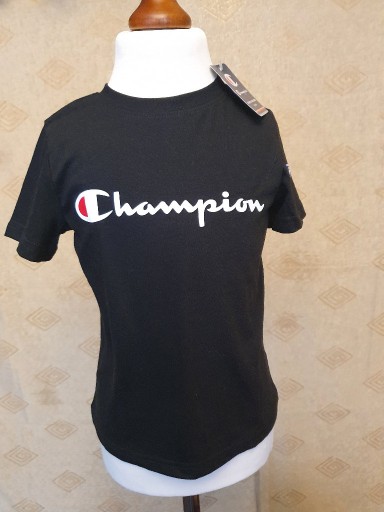 Zdjęcie oferty: Koszulka czarna, dziecięca Champion - 5 lat 
