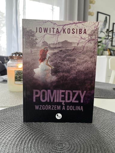 Zdjęcie oferty: Pomiędzy wzgórzem a doliną Jowita Kosiba