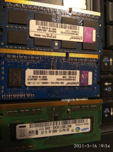 Zdjęcie oferty: Pamięć RAM DDR3 SO-DIMM 2GB