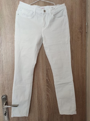 Zdjęcie oferty: Spodnie białe s.Oliver Izabell Skinny Fit